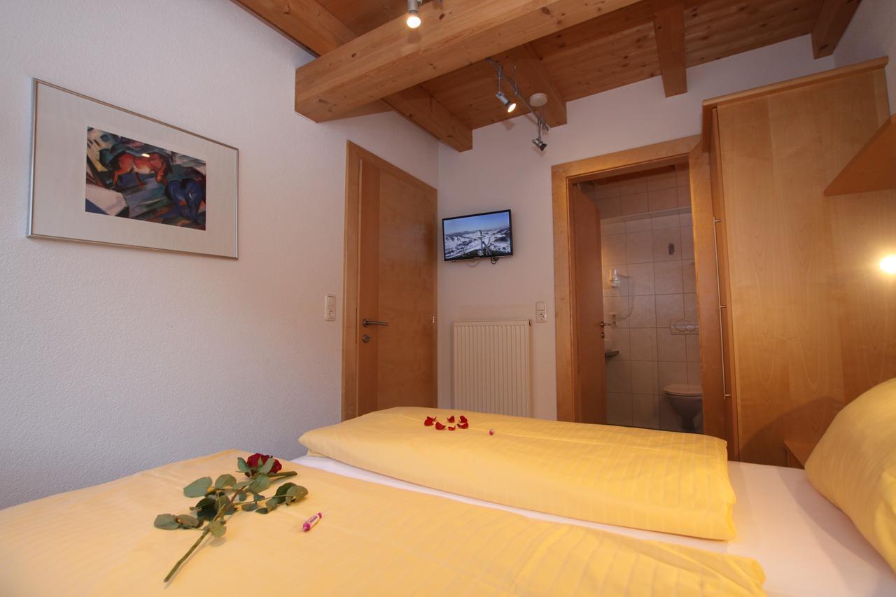 Gaestehaus Alpina Sankt Anton am Arlberg Extérieur photo